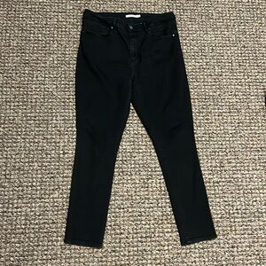 👖Black Levi’s 721 High Rise Skinny Jeans